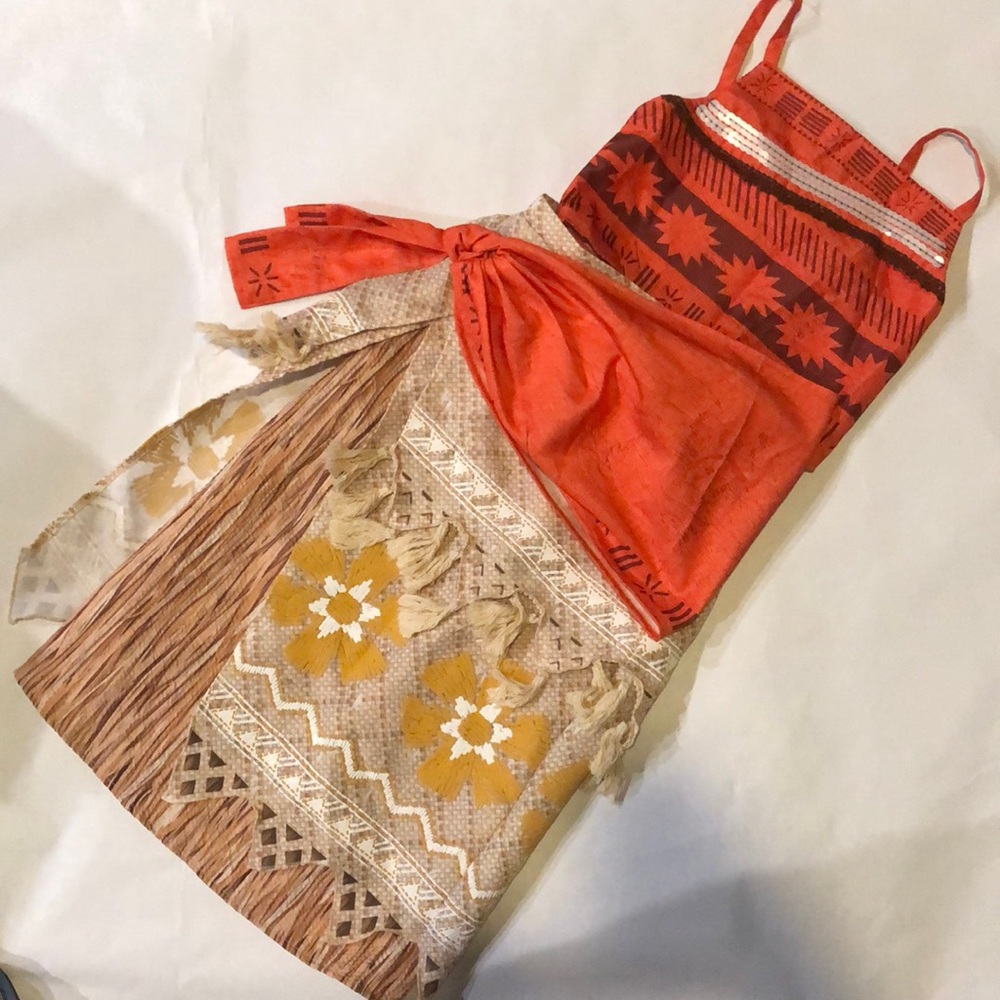 Disney Moana costume for kids size: 9/10 3-pieces tank-top sash skirt Halloween